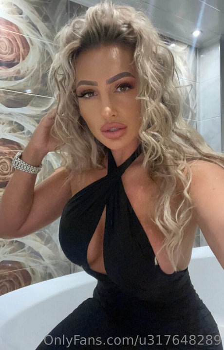 Photo nue de fuite OnlyFans de Abigalexo