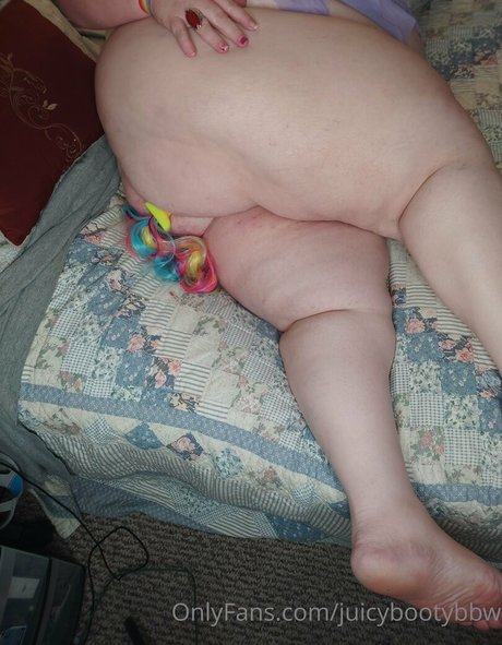 Juicybootybbw