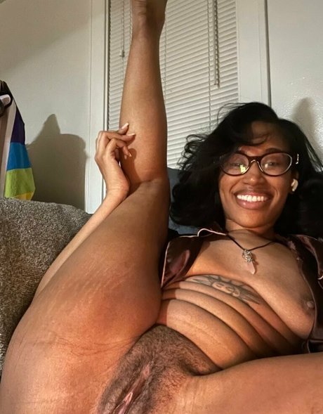 Photo nue de fuite OnlyFans de Kweenbee982
