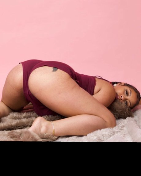 Photo nue de fuite OnlyFans de Elle The Honey Bunny