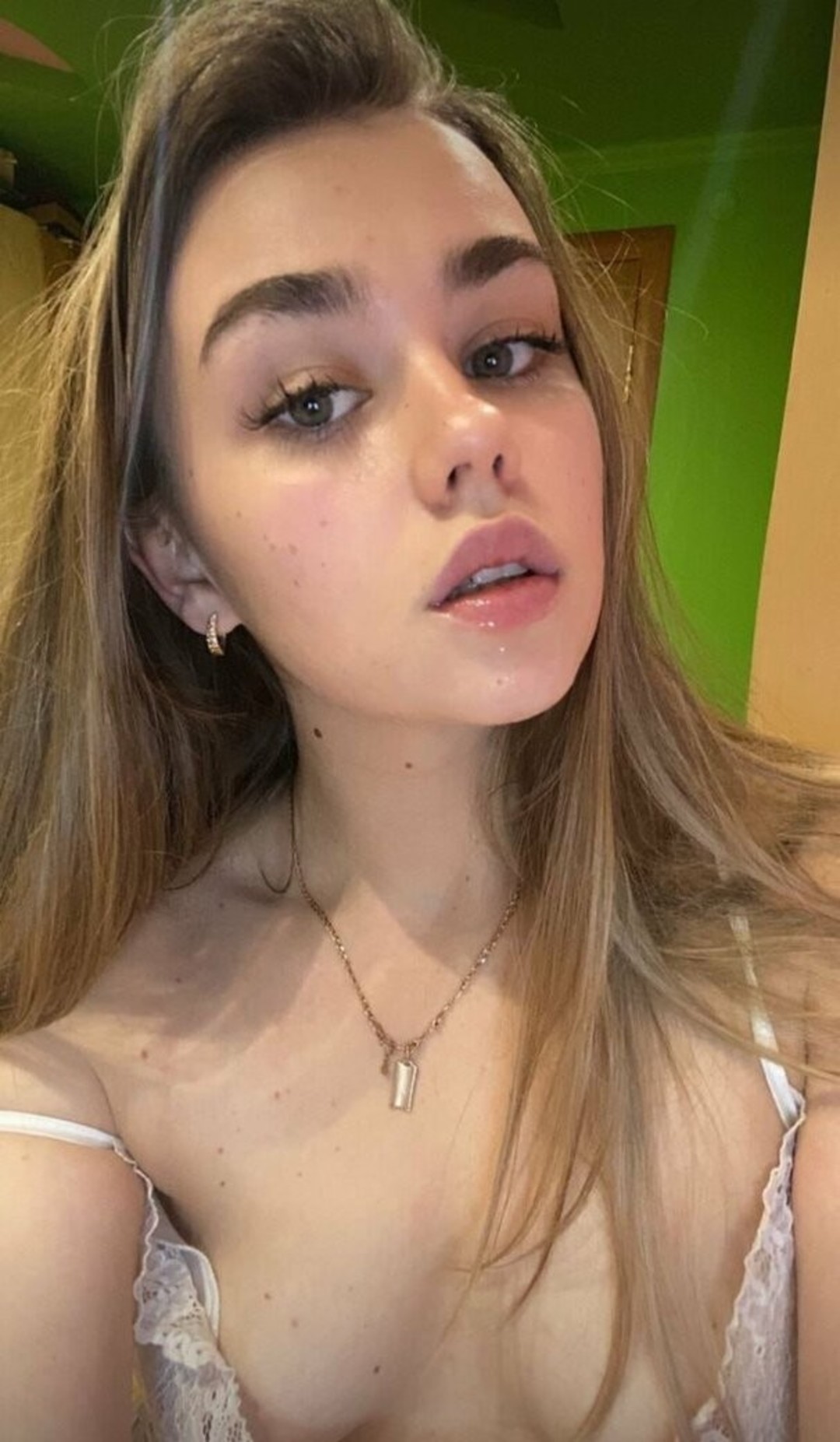 Photo nue de fuite OnlyFans de Vikaredheadbaby #17 Photo nue de fuite OnlyFans de Vikaredheadbaby #17