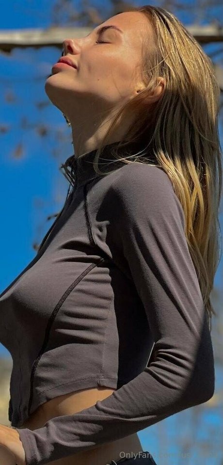 Photo nue de fuite OnlyFans de Lustnana