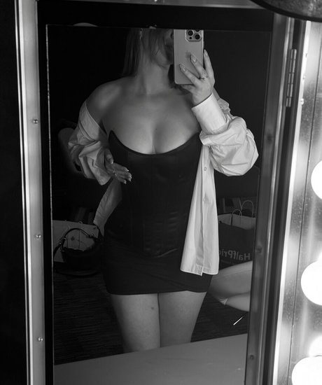 Photo nue de fuite OnlyFans de Lilathrills