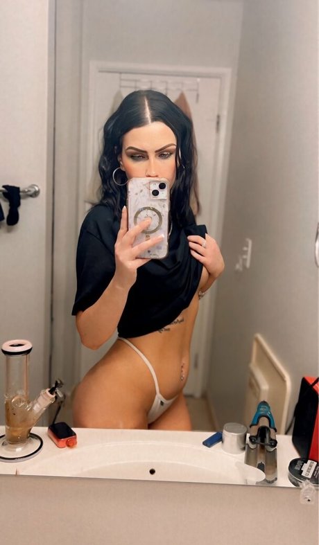 Thesexymilkmaid
