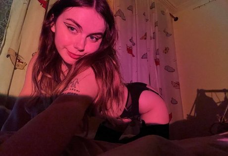 Photo nue de fuite OnlyFans de Gravedweller