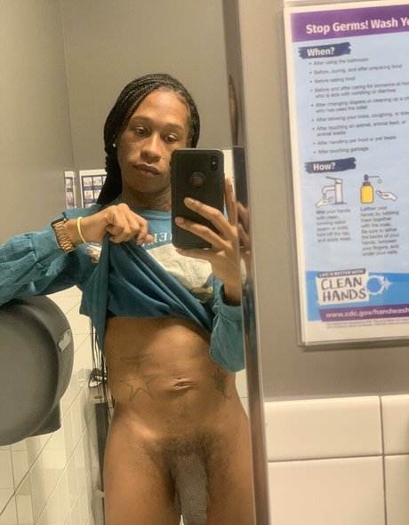 Photo nue de fuite OnlyFans de Xxxmeganxxx