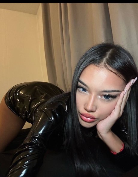 Photo nue de fuite OnlyFans de Naribnb