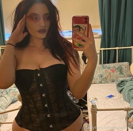 Photo nue de fuite OnlyFans de Poorthing