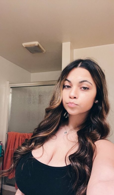 Ava Schillaci