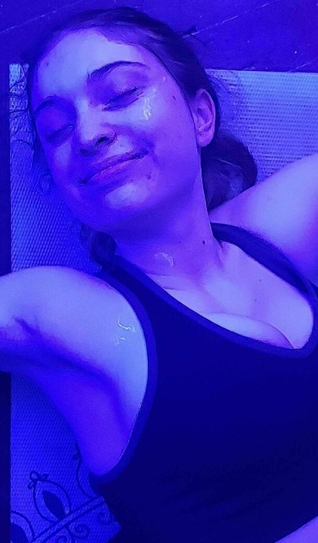 Photo nue de fuite OnlyFans de Pissmintsalad