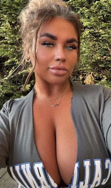 Nicole Barker