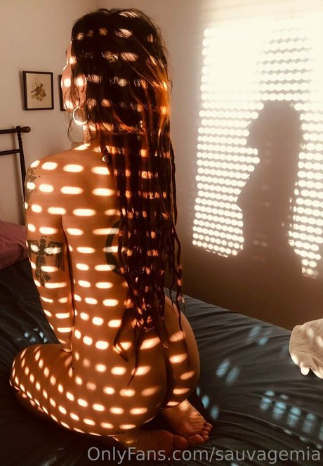 Photo nue de fuite OnlyFans de Sauvagemia