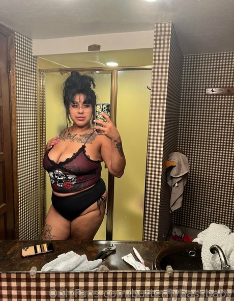 Photo nue de fuite OnlyFans de Butterflybassbaby