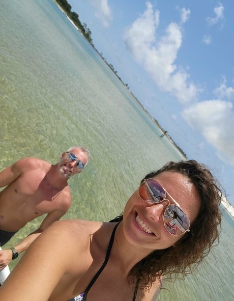 Nellebeachgirl