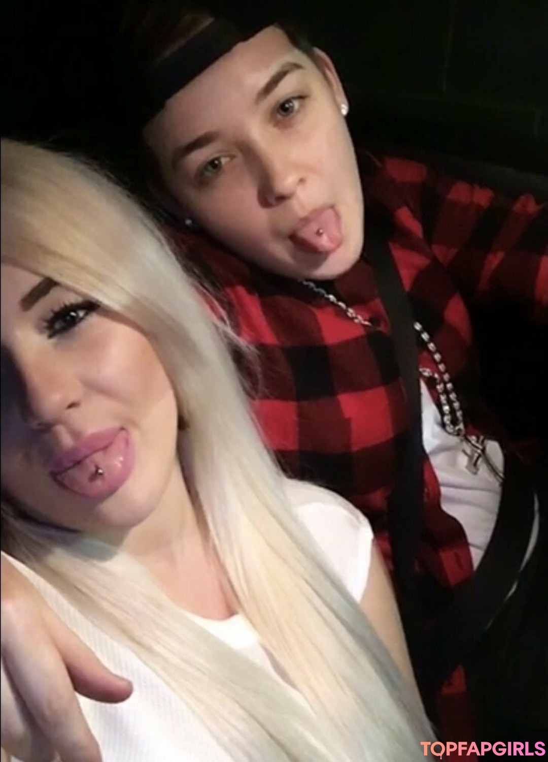 Photo nue de fuite OnlyFans de Reallesbiansx #15 Photo nue de fuite OnlyFans de Reallesbiansx #15