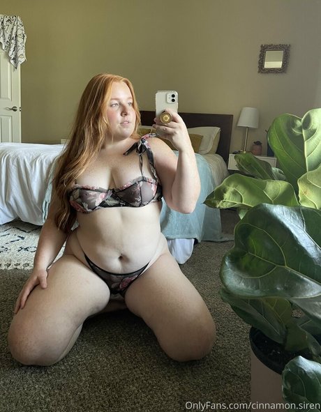 Photo nue de fuite OnlyFans de Cinnamonsiren