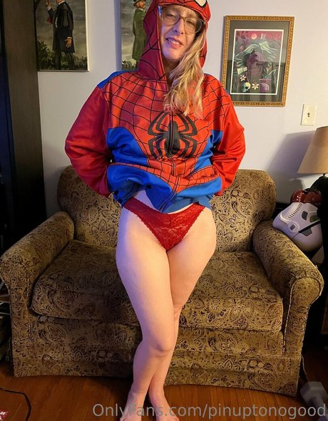 Photo nue de fuite OnlyFans de Pinuptonogood