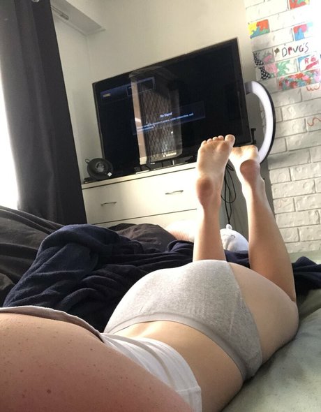 Photo nue de fuite OnlyFans de Oliviamonroe