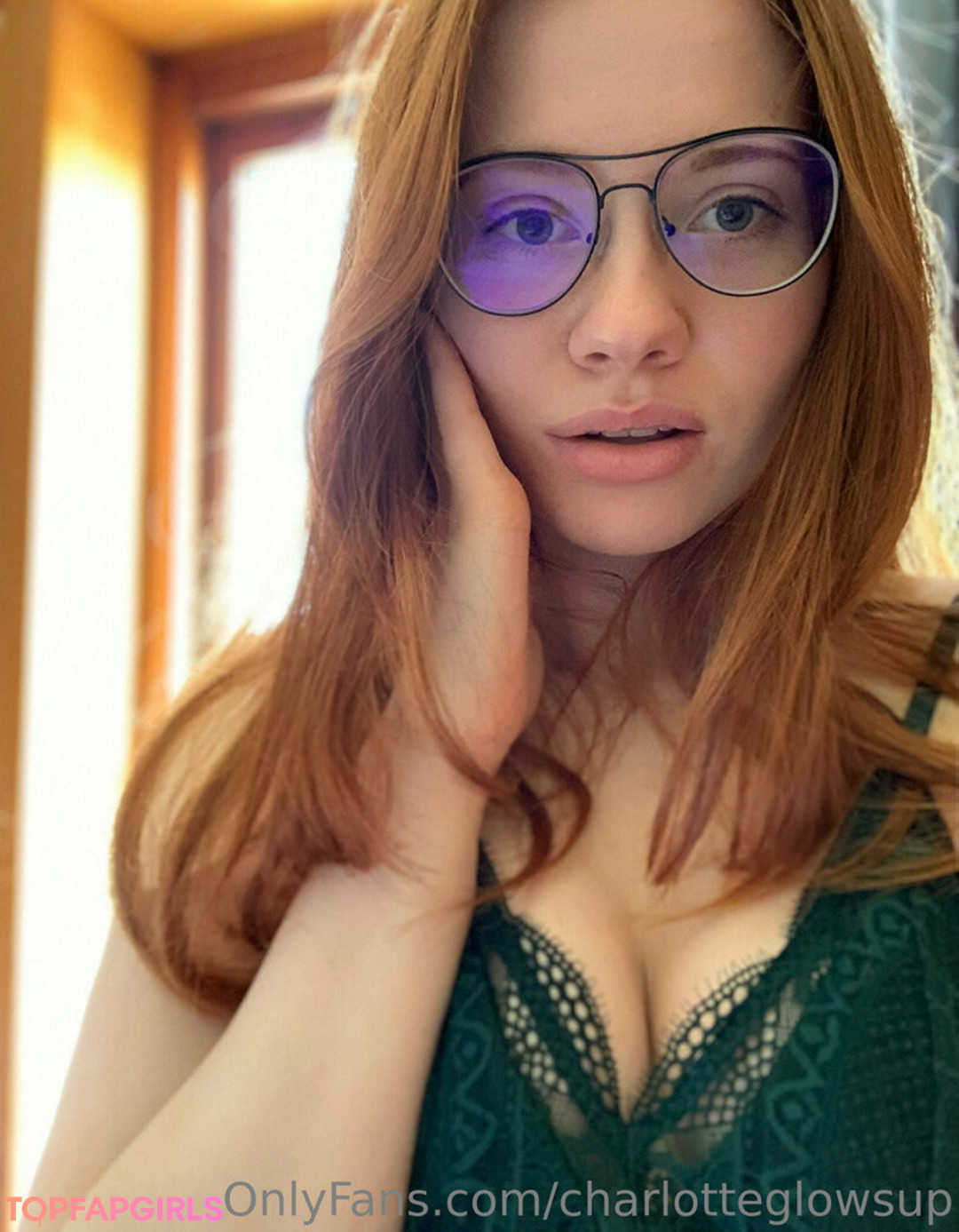 Photo nue de fuite OnlyFans de Charlotteglowsup #5 Photo nue de fuite OnlyFans de Charlotteglowsup #5