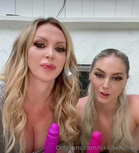 Photo nue de fuite OnlyFans de Nikkibenzfree