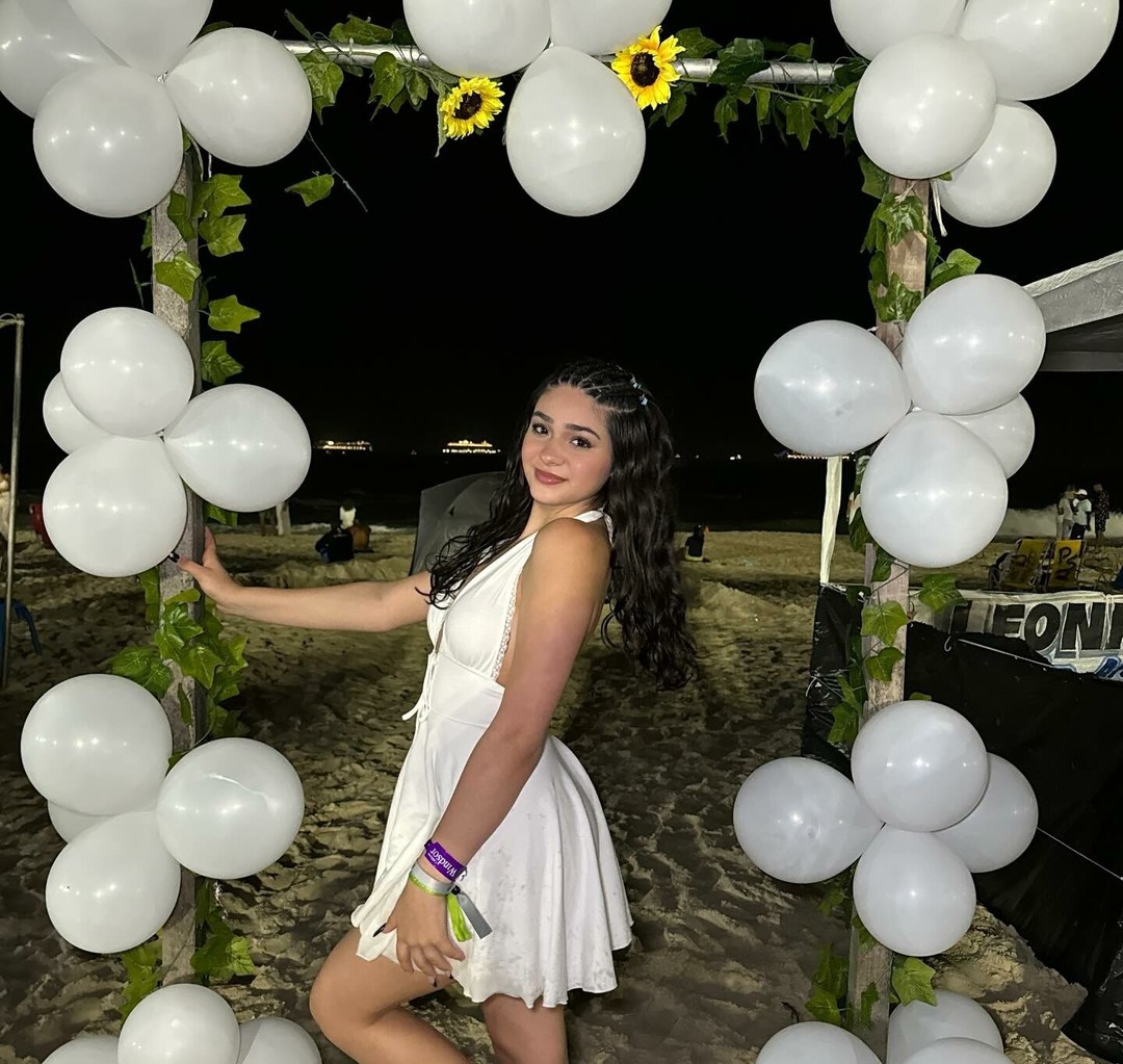 Photo nue de fuite OnlyFans de Alexandra Bull #8 Photo nue de fuite OnlyFans de Alexandra Bull #8