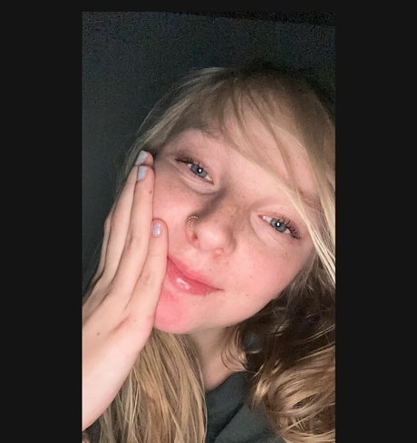Blonde_vivi