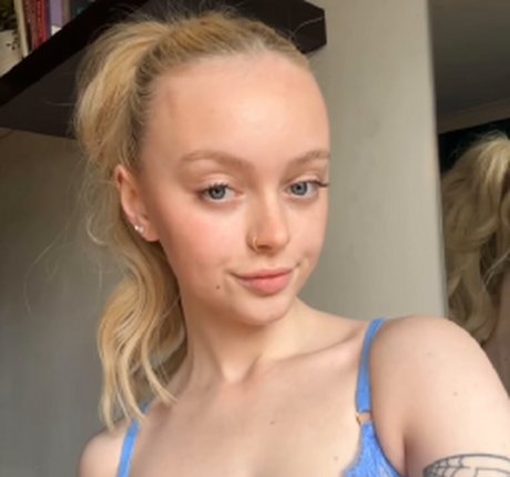 Photo nue de fuite OnlyFans de Palelittlelad