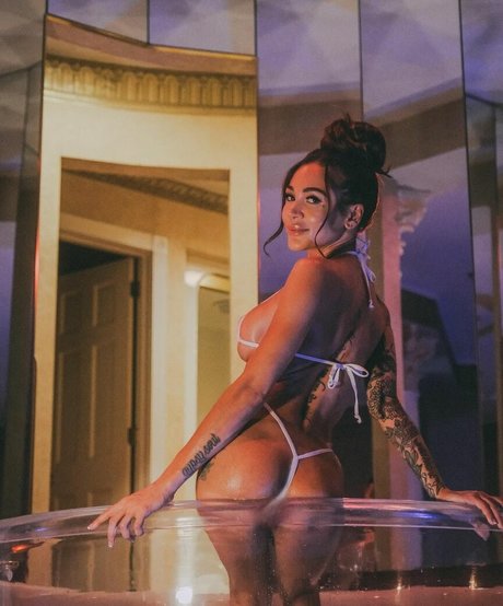 Photo nue de fuite OnlyFans de Leena Wild