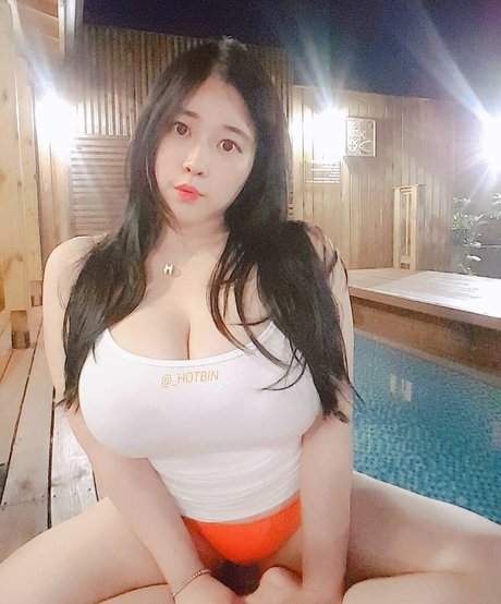 Photo nue de fuite OnlyFans de Hotbin