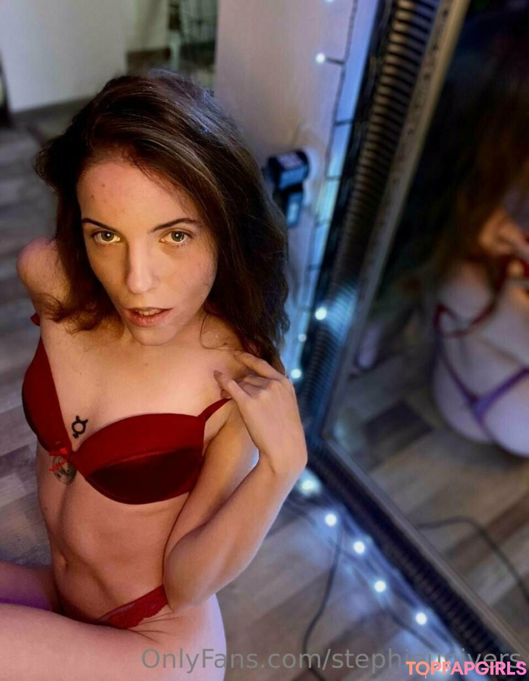 Photo nue de fuite OnlyFans de Stephieunivers #77 Photo nue de fuite OnlyFans de Stephieunivers #77