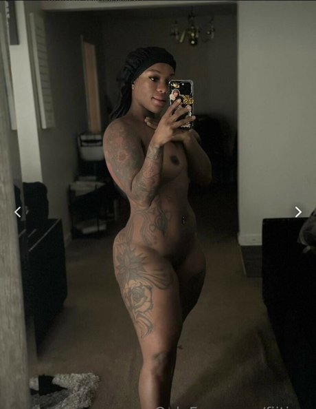 Photo nue de fuite OnlyFans de Fiitjazz