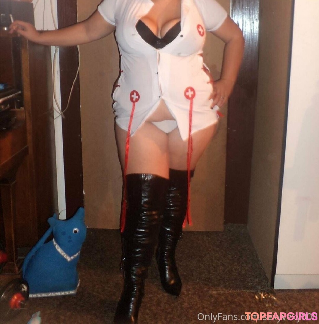 Photo nue de fuite OnlyFans de Mistresskatiana #1 Photo nue de fuite OnlyFans de Mistresskatiana #1