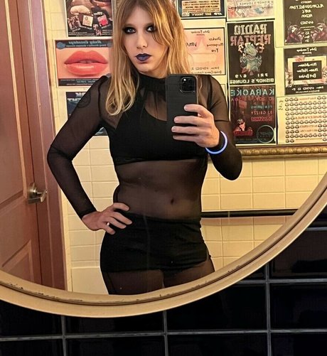 Photo nue de fuite OnlyFans de Noctiflora
