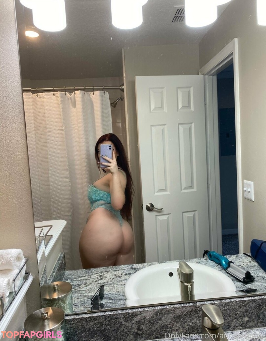 Photo nue de fuite OnlyFans de Porcelainpeachx #20 Photo nue de fuite OnlyFans de Porcelainpeachx #20