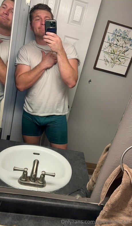 Photo nue de fuite OnlyFans de Aboyfromutah