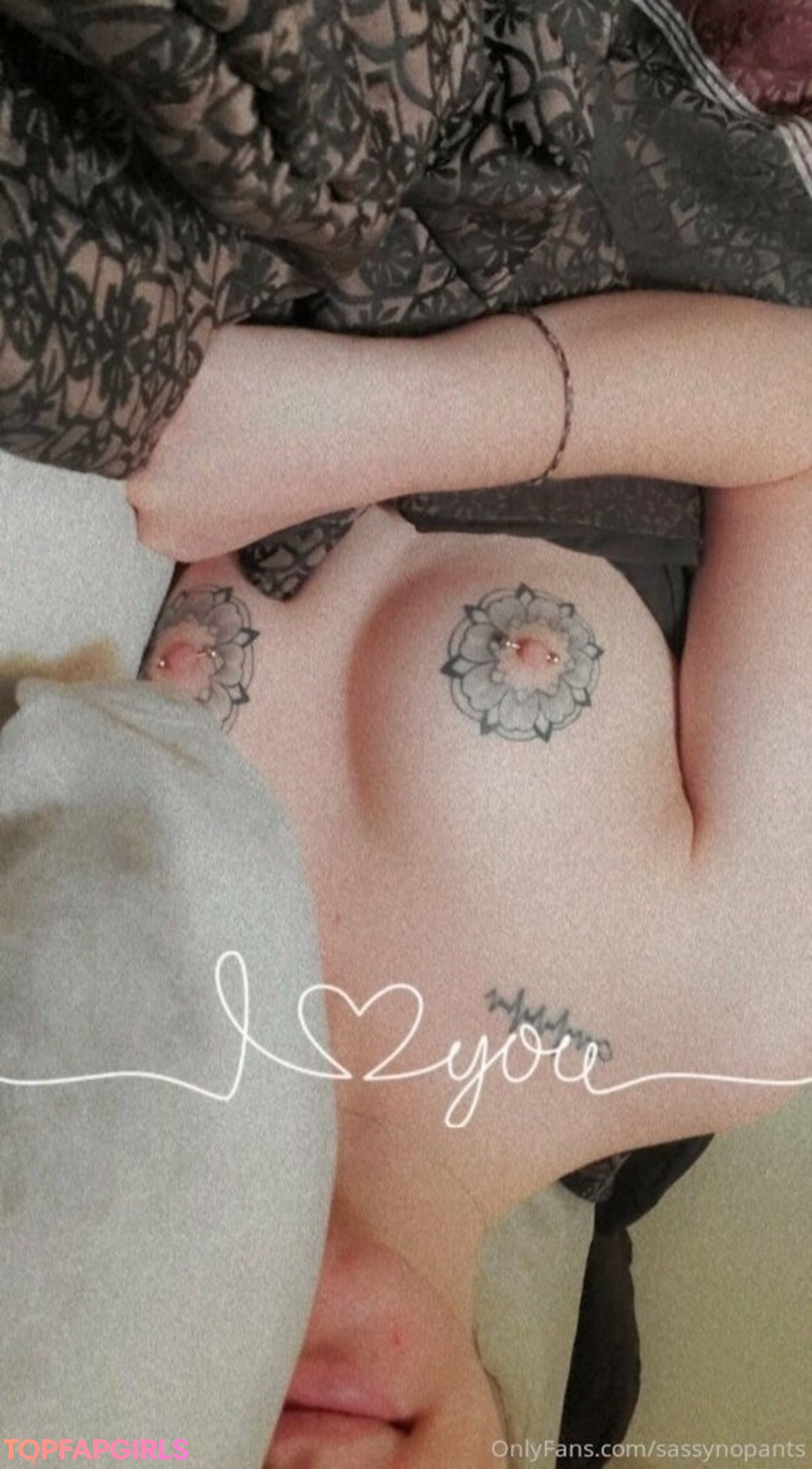 Photo nue de fuite OnlyFans de Sassynopants #39 Photo nue de fuite OnlyFans de Sassynopants #39