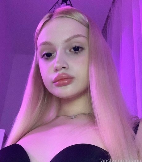 Photo nue de fuite OnlyFans de Krstntm  Diaqua