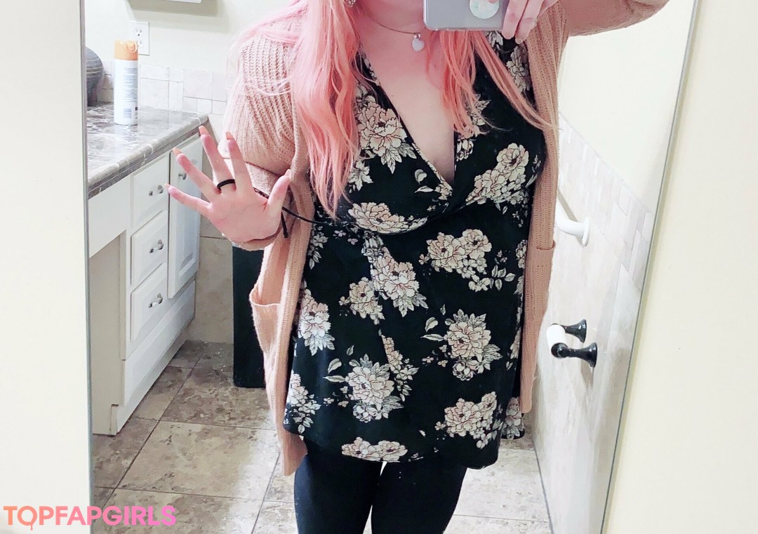 Photo nue de fuite OnlyFans de Chubbymilkymommy #1 Photo nue de fuite OnlyFans de Chubbymilkymommy #1