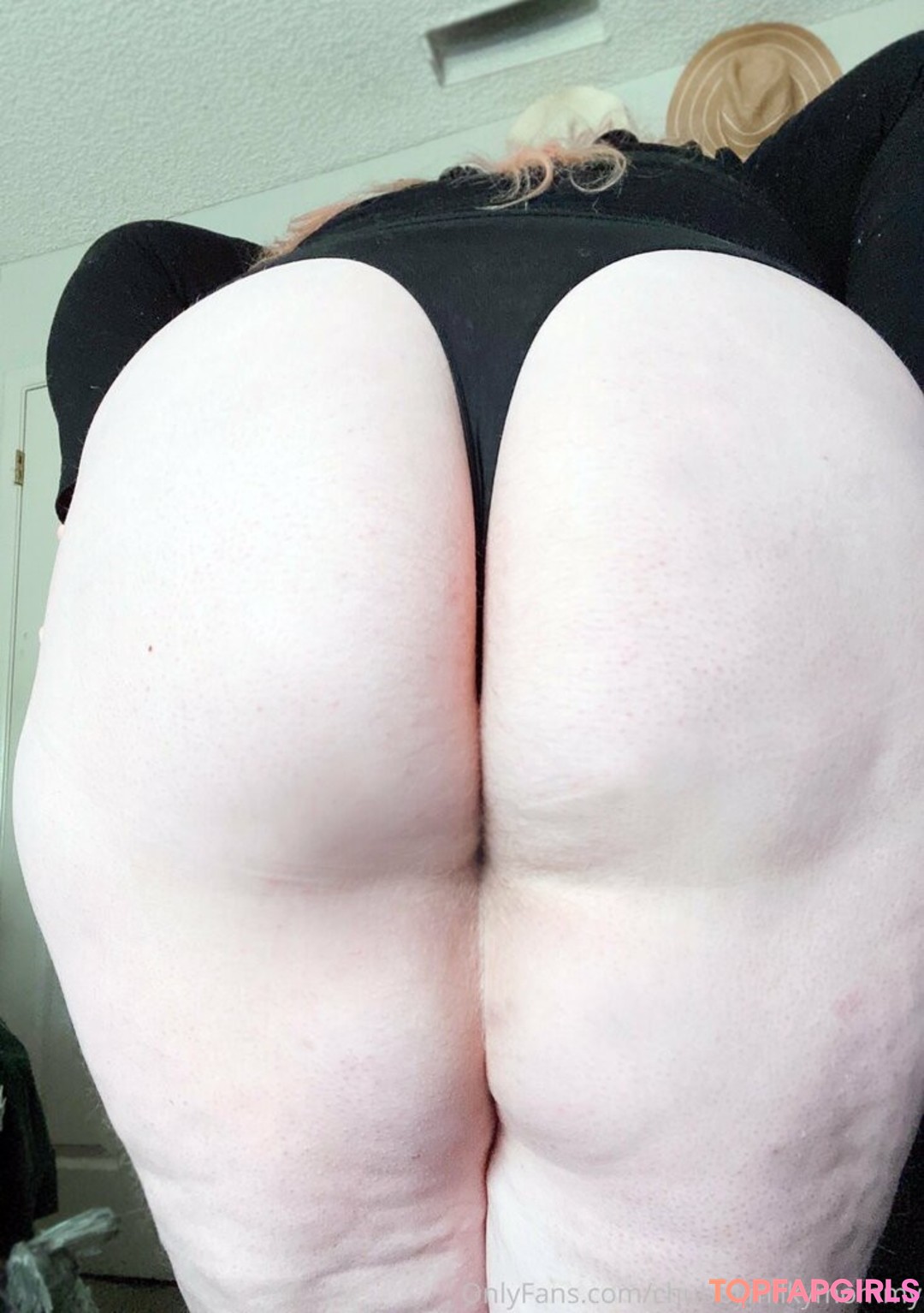 Photo nue de fuite OnlyFans de Chubbymilkymommy #3 Photo nue de fuite OnlyFans de Chubbymilkymommy #3