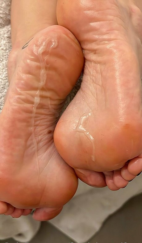 Footjobsandfeet