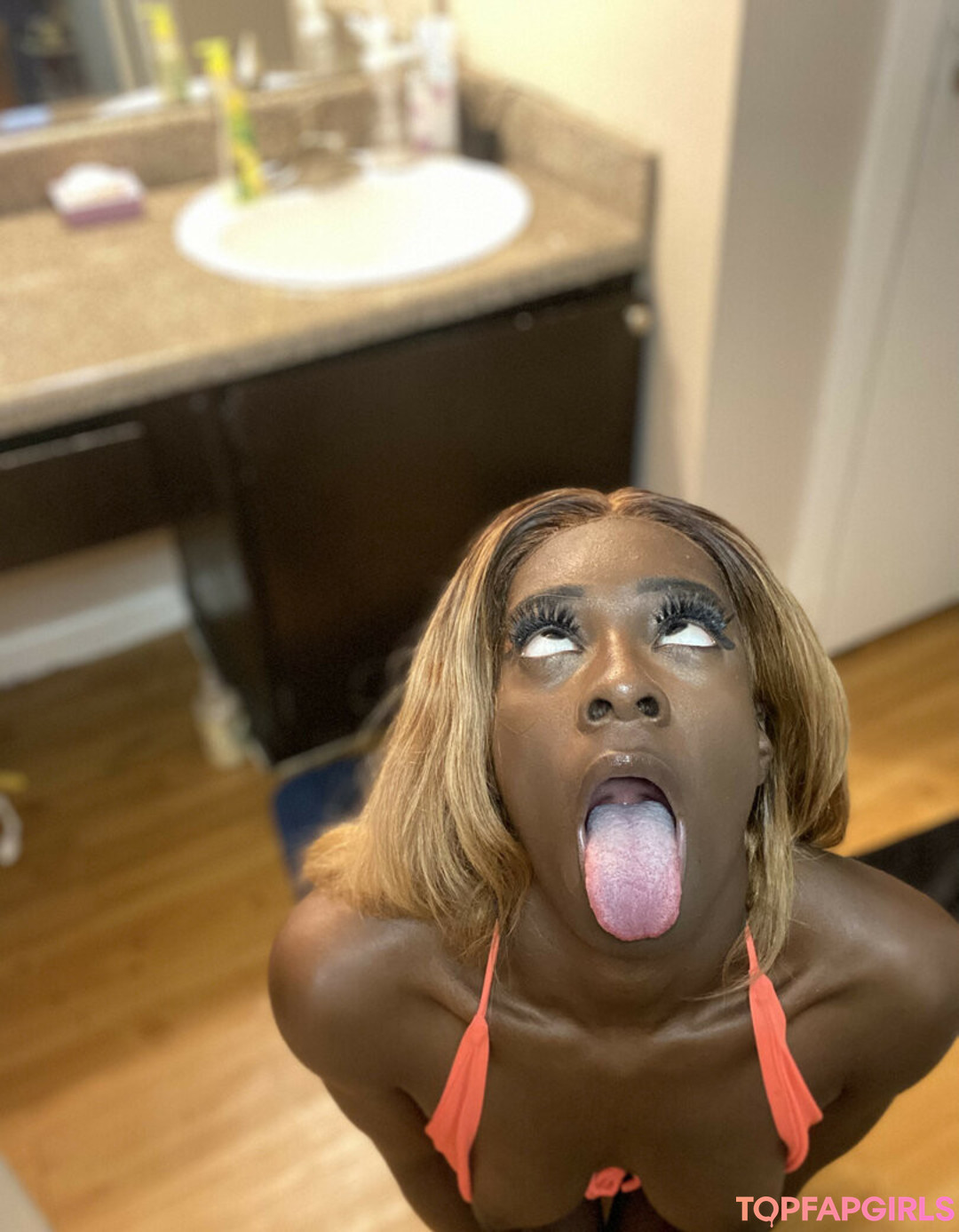 Photo nue de fuite OnlyFans de Defiantlydeviant #13 Photo nue de fuite OnlyFans de Defiantlydeviant #13