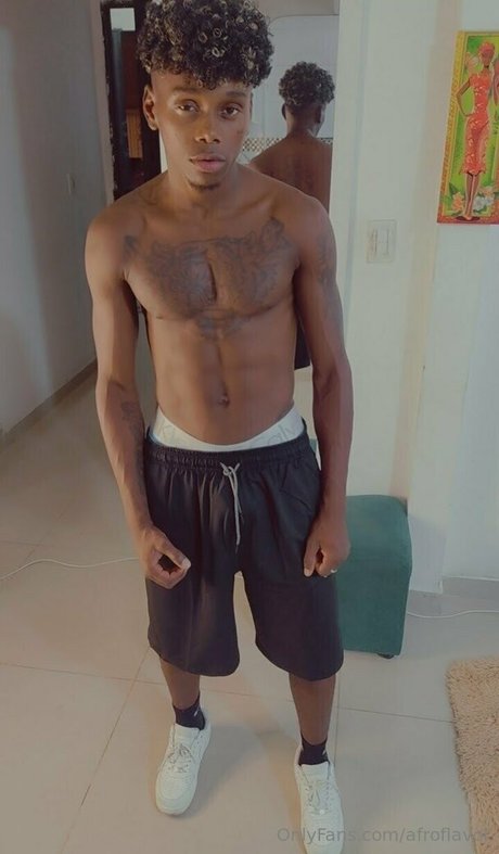 Photo nue de fuite OnlyFans de Afroflavor