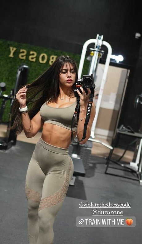 Photo nue de fuite OnlyFans de Hyllary Oliveira