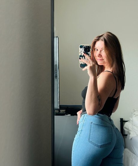 Photo nue de fuite OnlyFans de Missmusclemommy