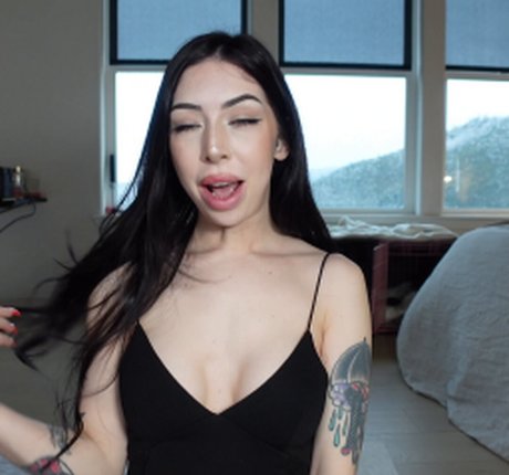 Photo nue de fuite OnlyFans de Harlowe Blue