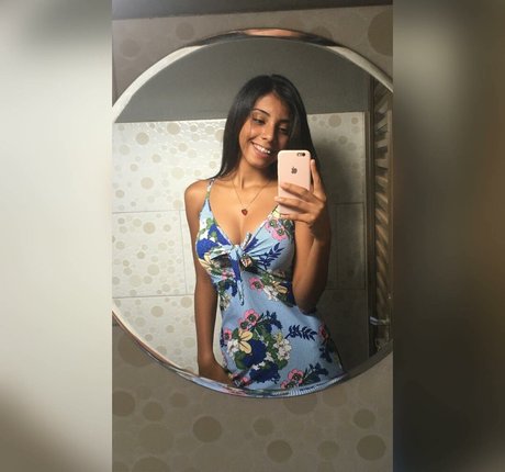 Photo nue de fuite OnlyFans de Maria Gabriela