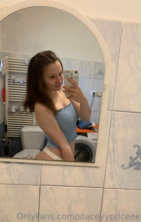 Staceyypriceee