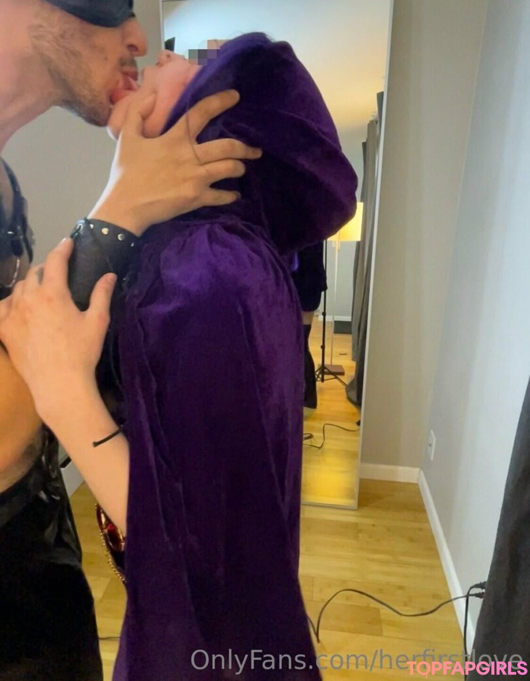 Photo nue de fuite OnlyFans de Herfirstlove #5 Photo nue de fuite OnlyFans de Herfirstlove #5