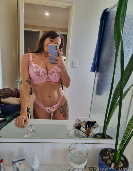Photo nue de fuite OnlyFans de Cecciwest