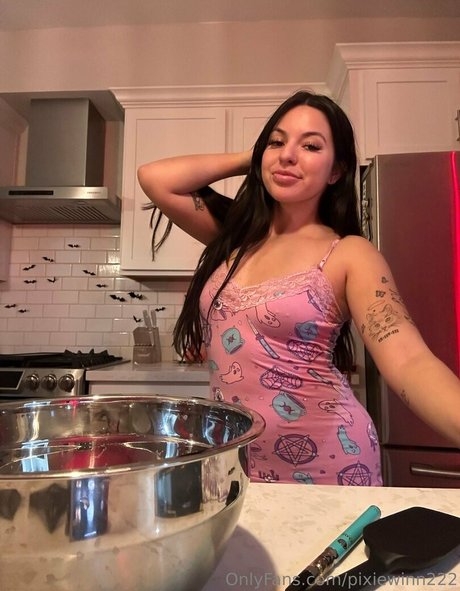 Photo nue de fuite OnlyFans de Pixiewinn222